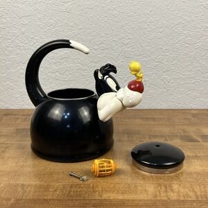 Vintage 1995 Metal Warner Bros Looney Tunes SYLVESTER Tea Kettle Pot BLACK READ!